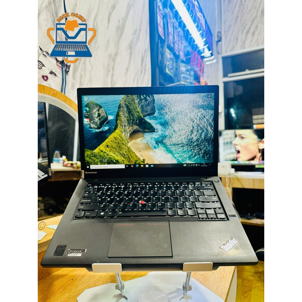 Lenovo thinkPad T440S FHD. core i7. ram 8/256gb ssd. normal