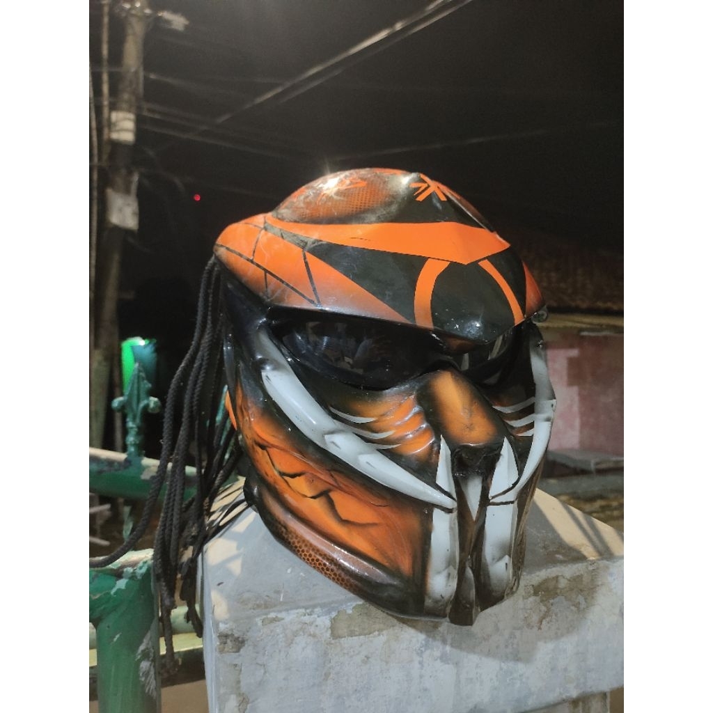 helm predator SNI custom