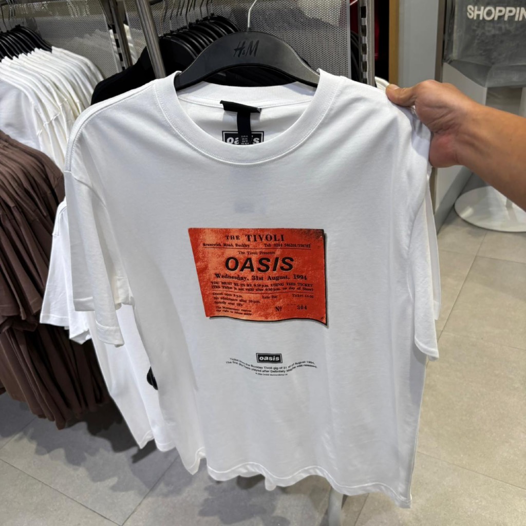 Jastip. Tshirt Relaxed H&M X Oasis (MAN)