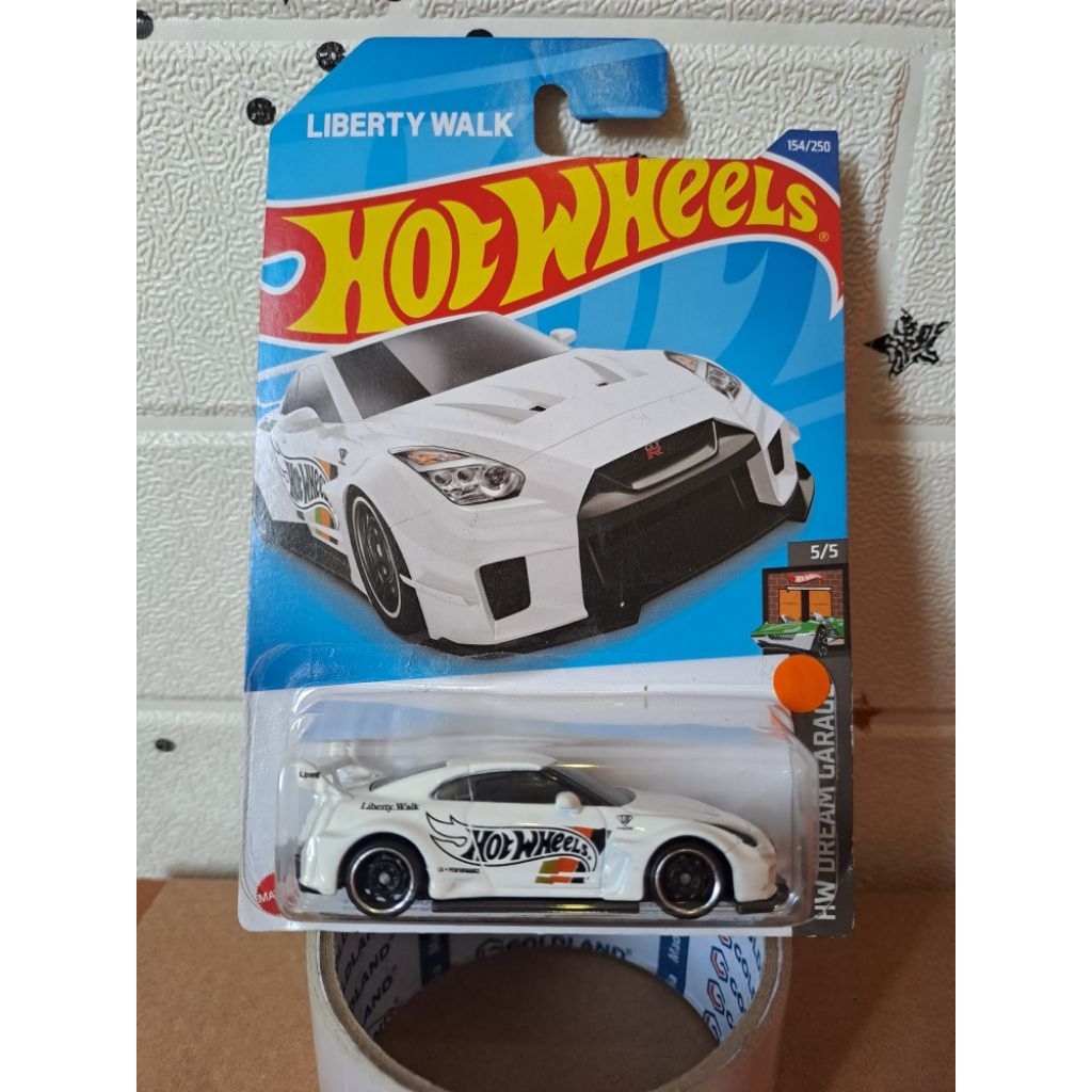 Hot Wheels LBWK Nissan Skyline R35 Putih