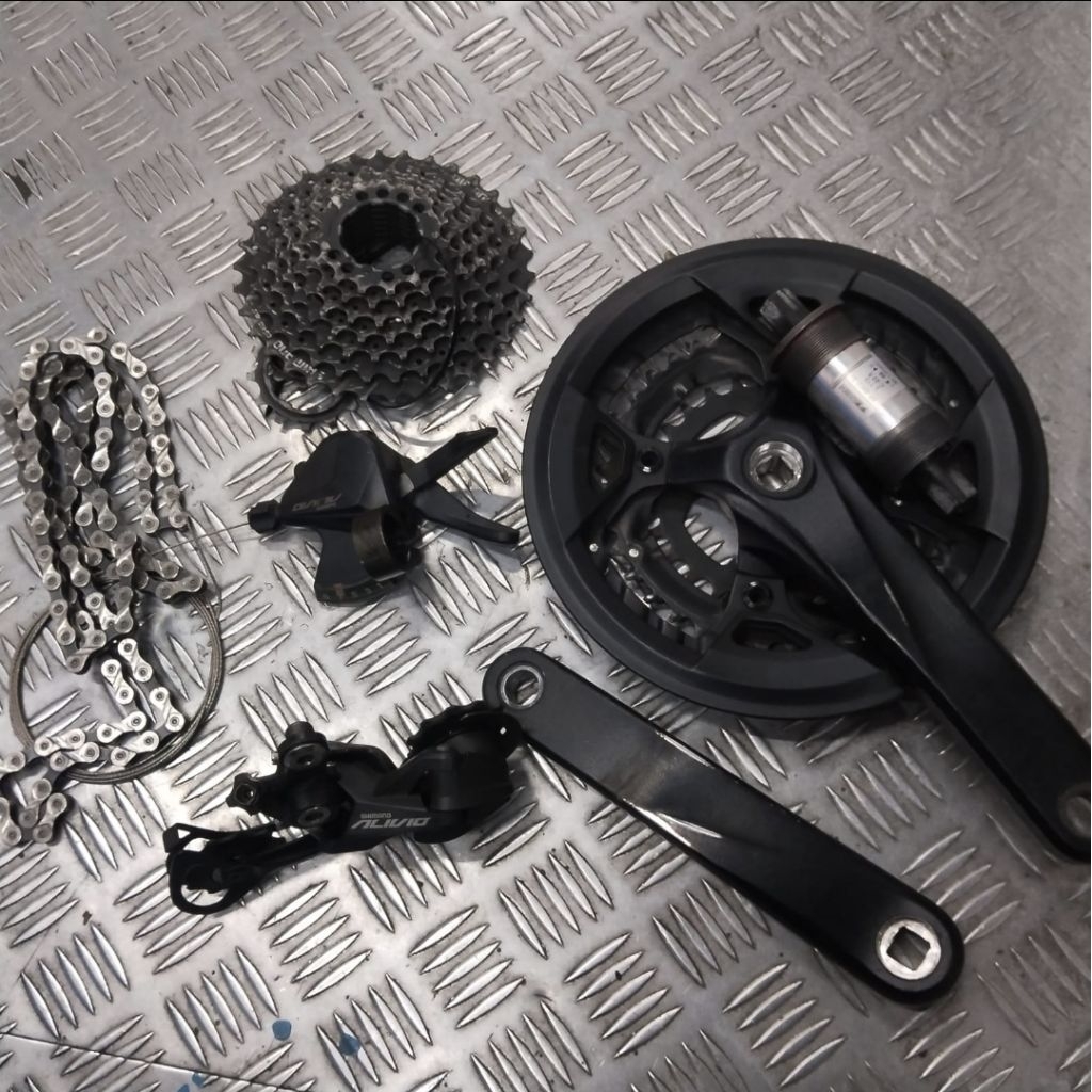 MINI GROUPSET ALIVIO 3x9 SPEED