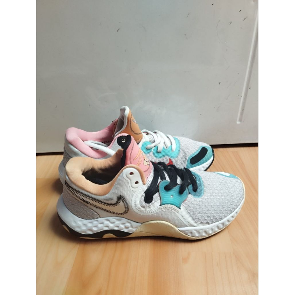 SEPATU BASKET SNEAKERS CASUAL NIKE RENEW ELEVATE SPACE JAM SIZE 41 BEKAS PRELOVED