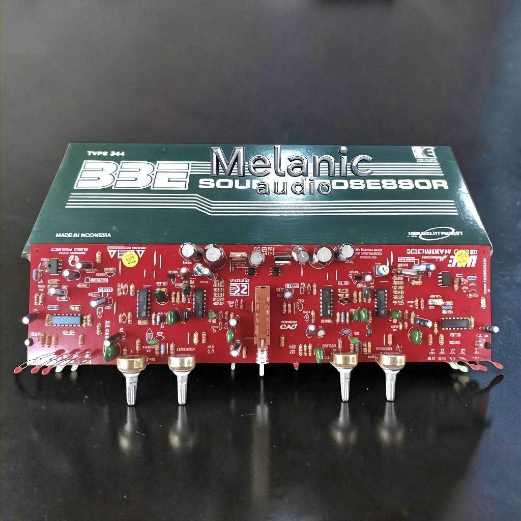 Kit BBE Bass Booster Expander, yang berfungsi sebagai prosesor audio untuk meningkatkan kualitas fre