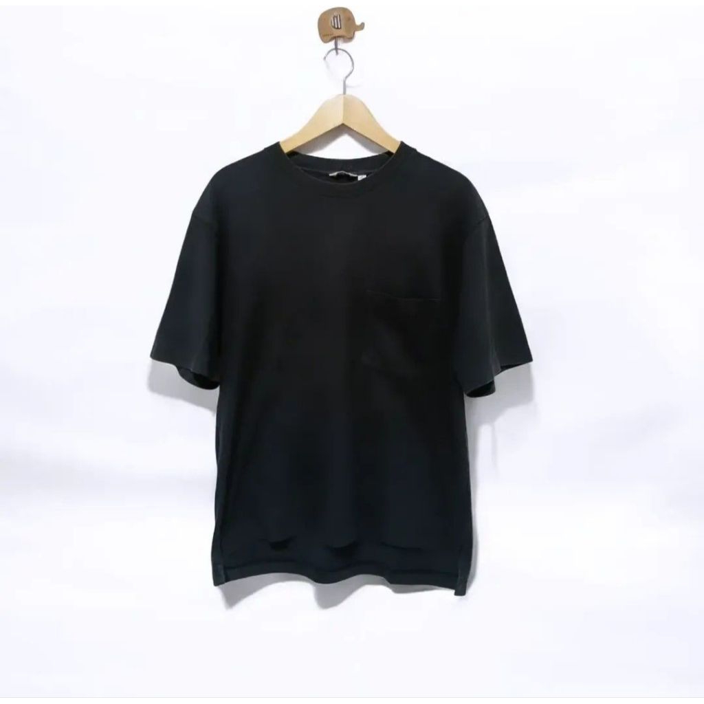Uniqlo U Bold Oversize Black Tshirt