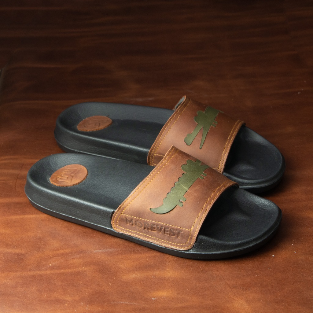 MOREVEST I Crocodile l Sandal Slide Pria-Sandal Kulit Sapi Asli