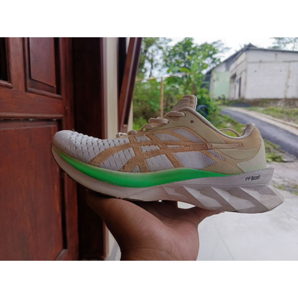 Asics Novablast 2 Second