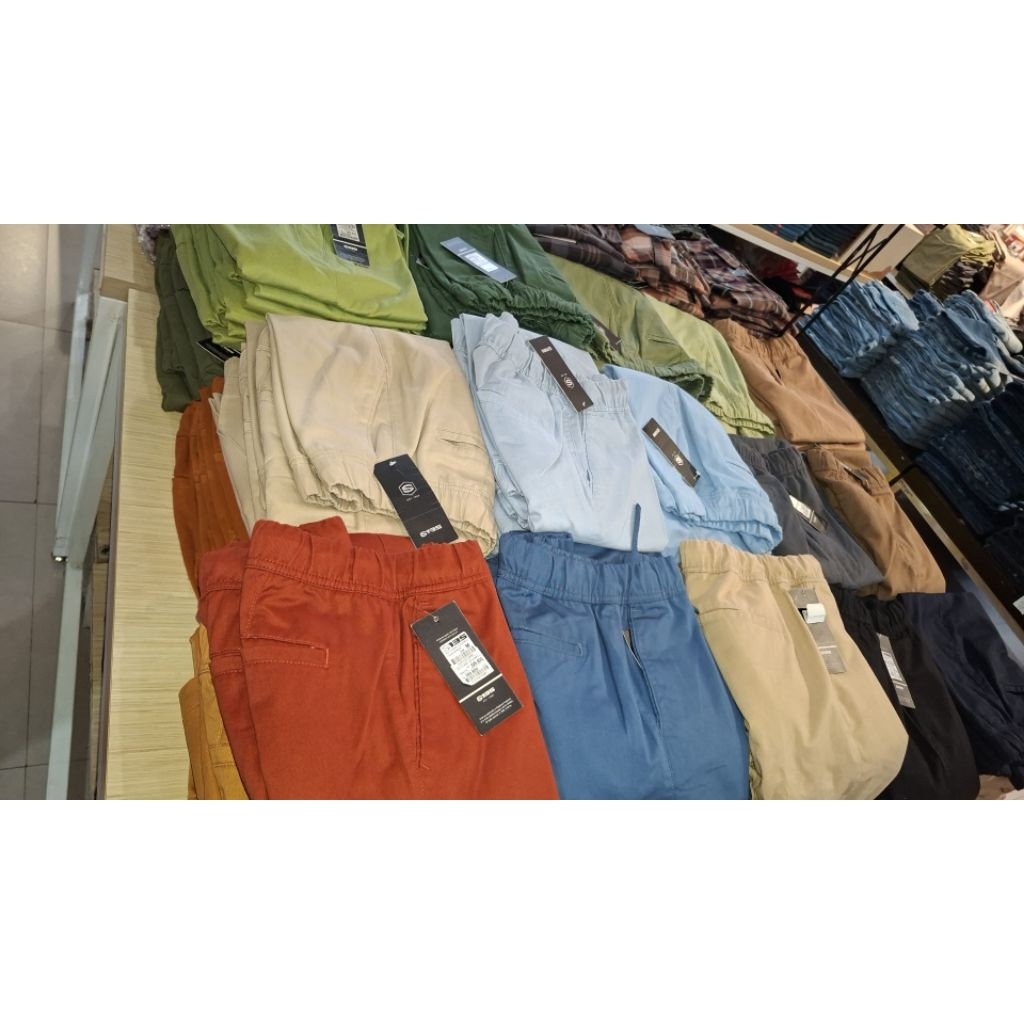 Celana pendek pria pinggang karet S135