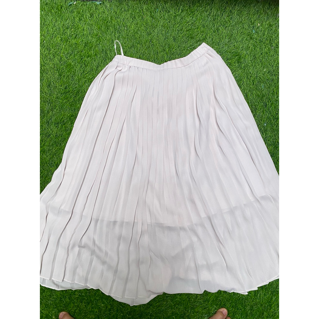 Preloved rok uniqlo
