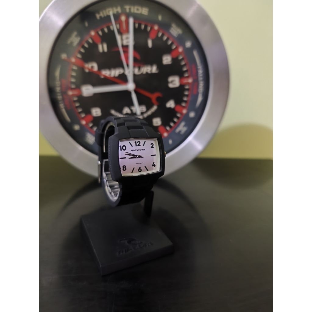 jam Tour mid-size black white no box Ripcurl original