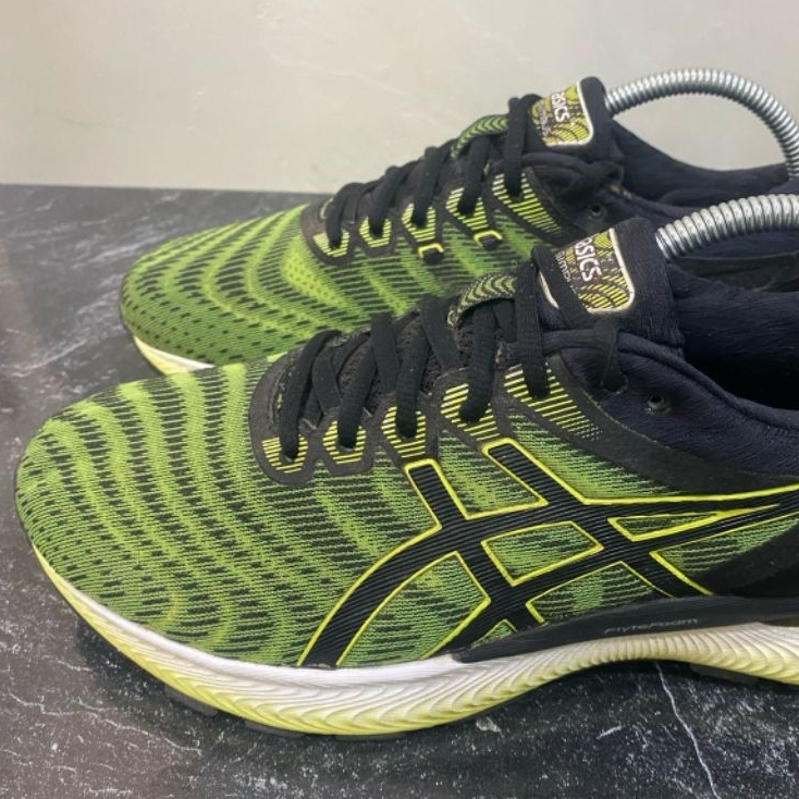 Asics Gel-Nimbus 22 Sepatu olah raga warna kuning hitam - second original