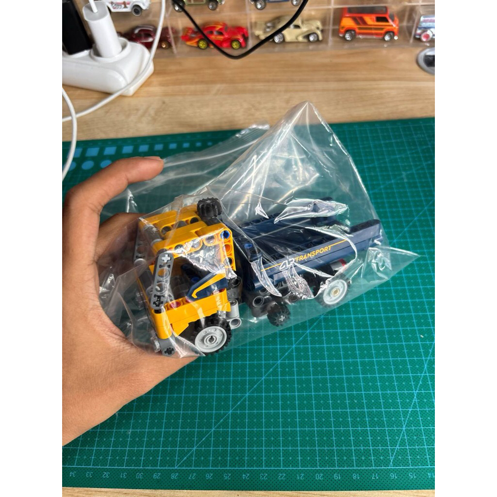 LEGO 42147 Technic Dump Truck
