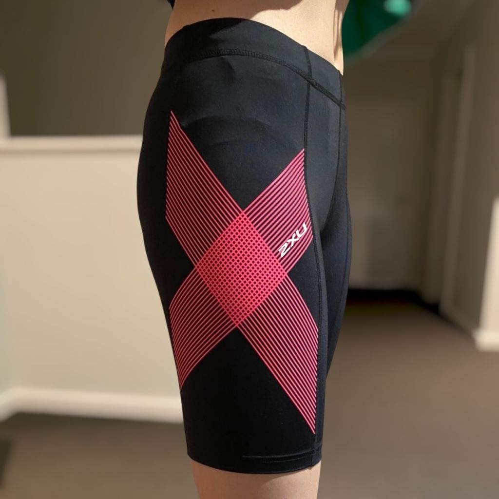 2XU WOMEN COMPRESSION SHORT TIGHT