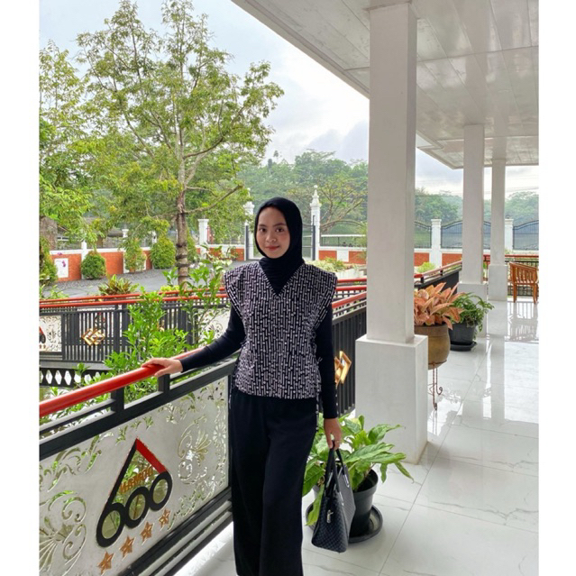 Batikkaizan - Vest Rompi Batik Wanita Modern