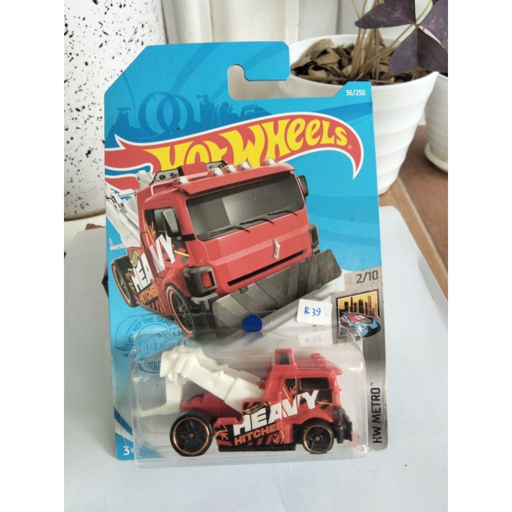 Hot Wheels Heavy Hitcher HW Metro