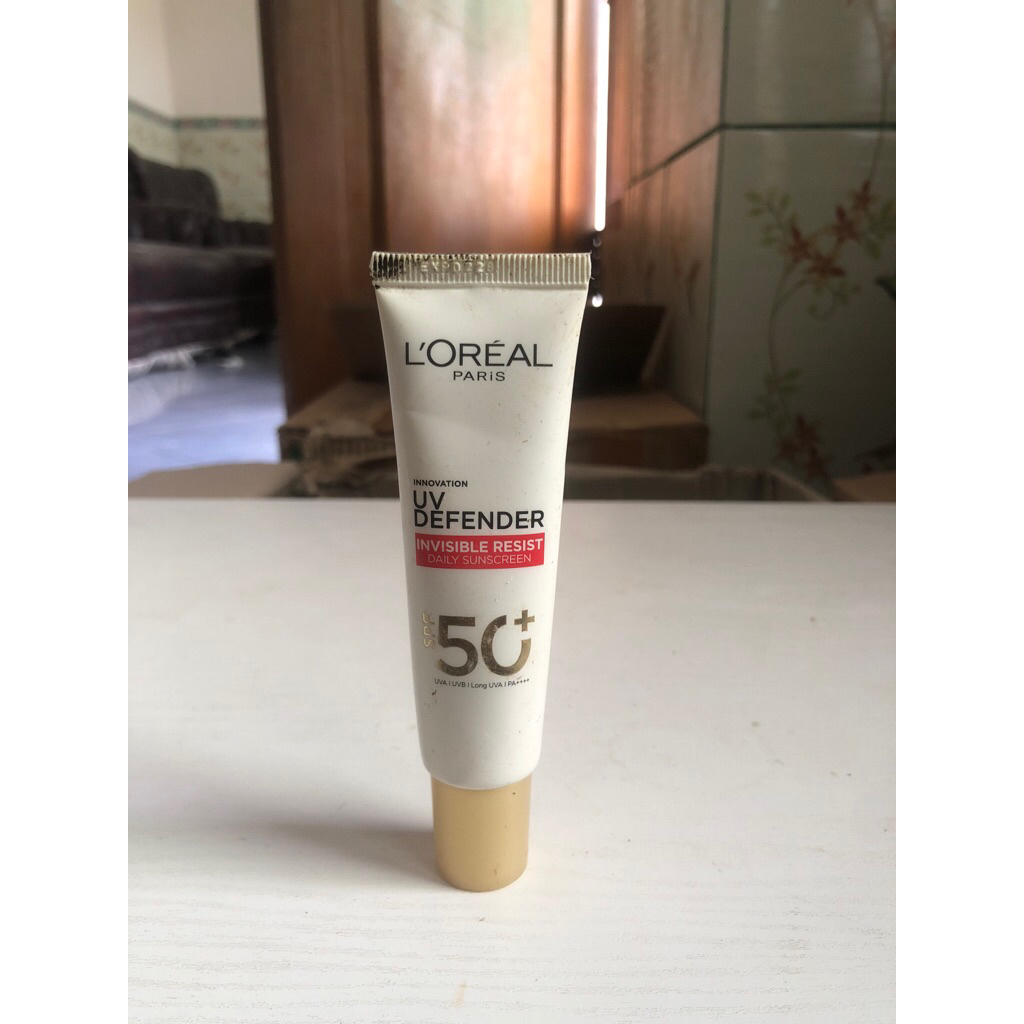 (Reject Kemasan) Innovation UV Defeender Invisible Resist Daily Sunscreen SPF 50 PA ++++