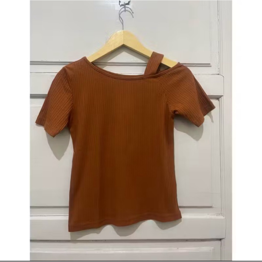 GU uniqlo sabrina