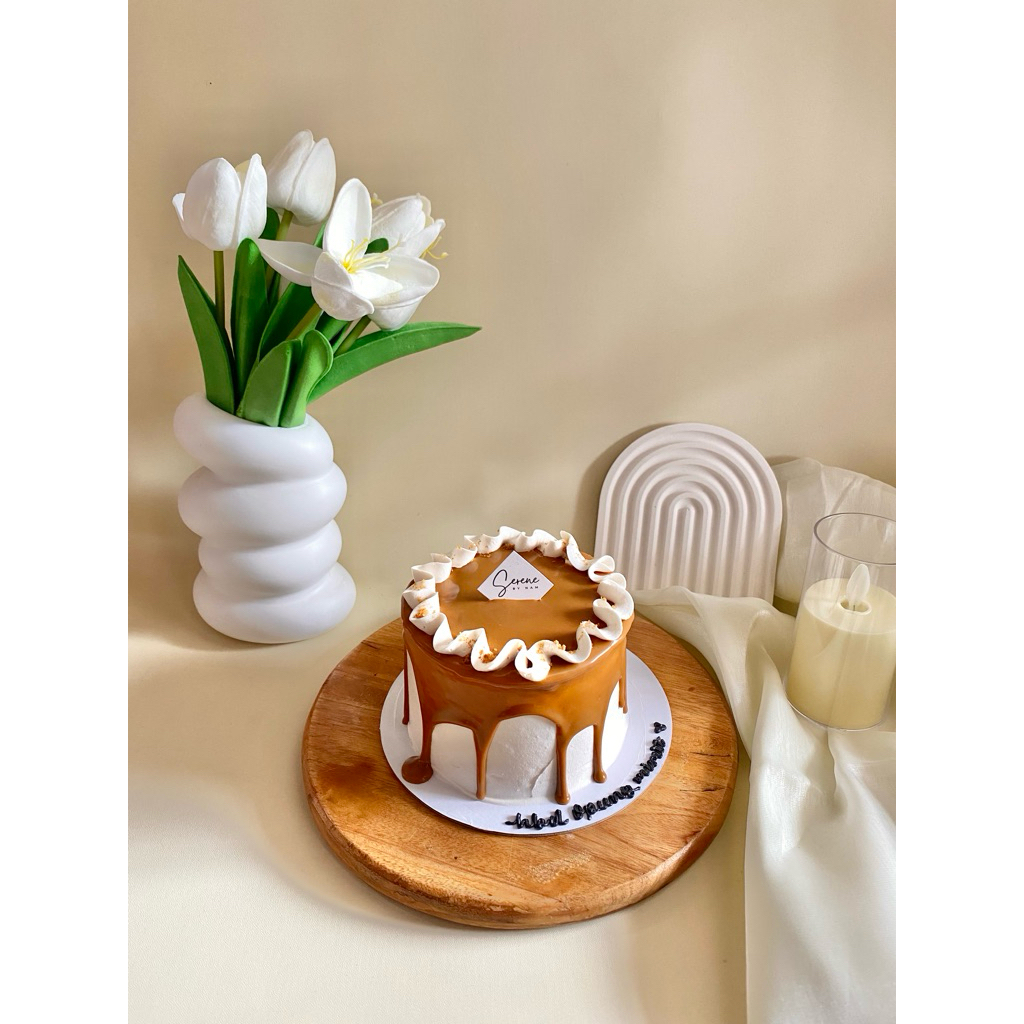 Lotus Biscoff Cake