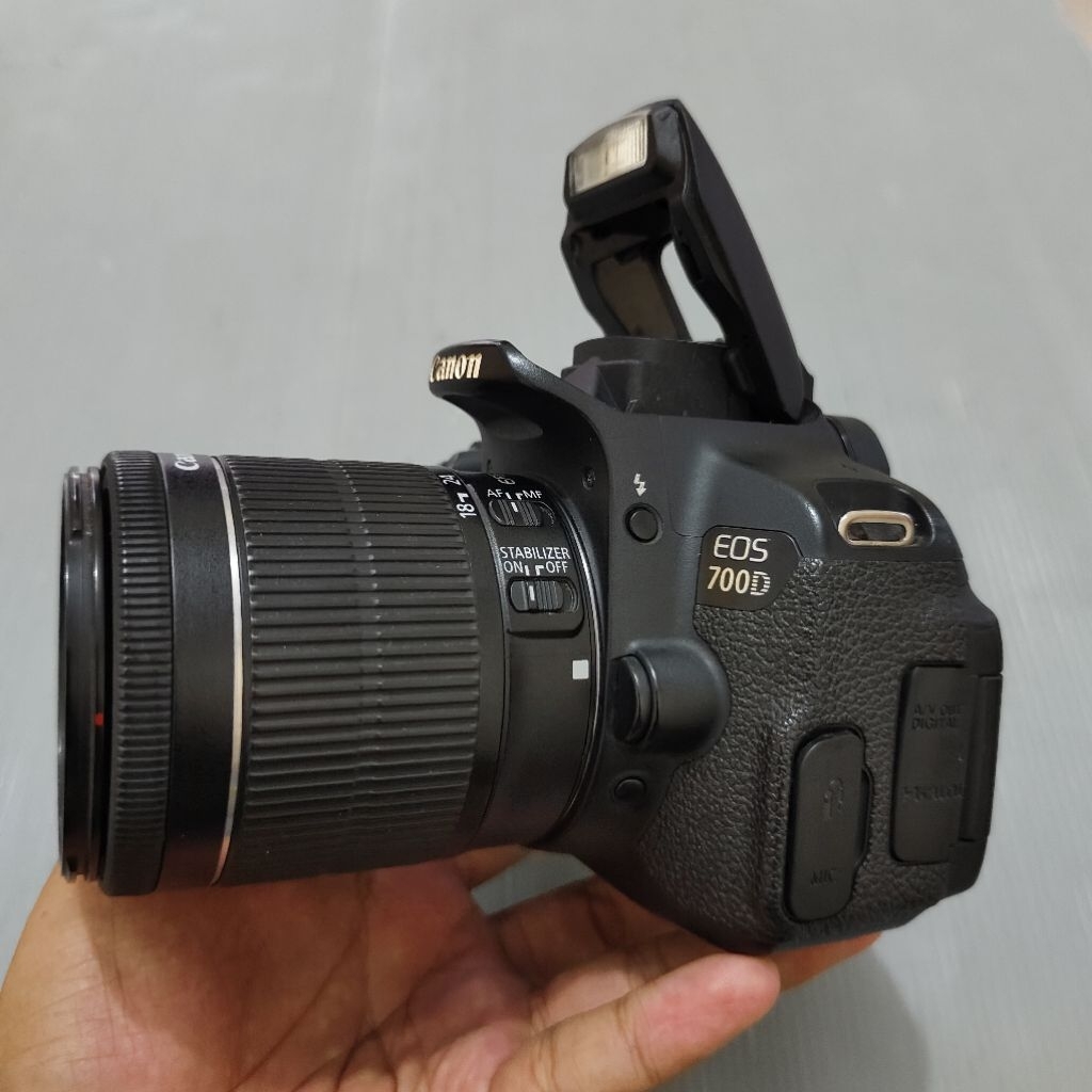 CANON 700D