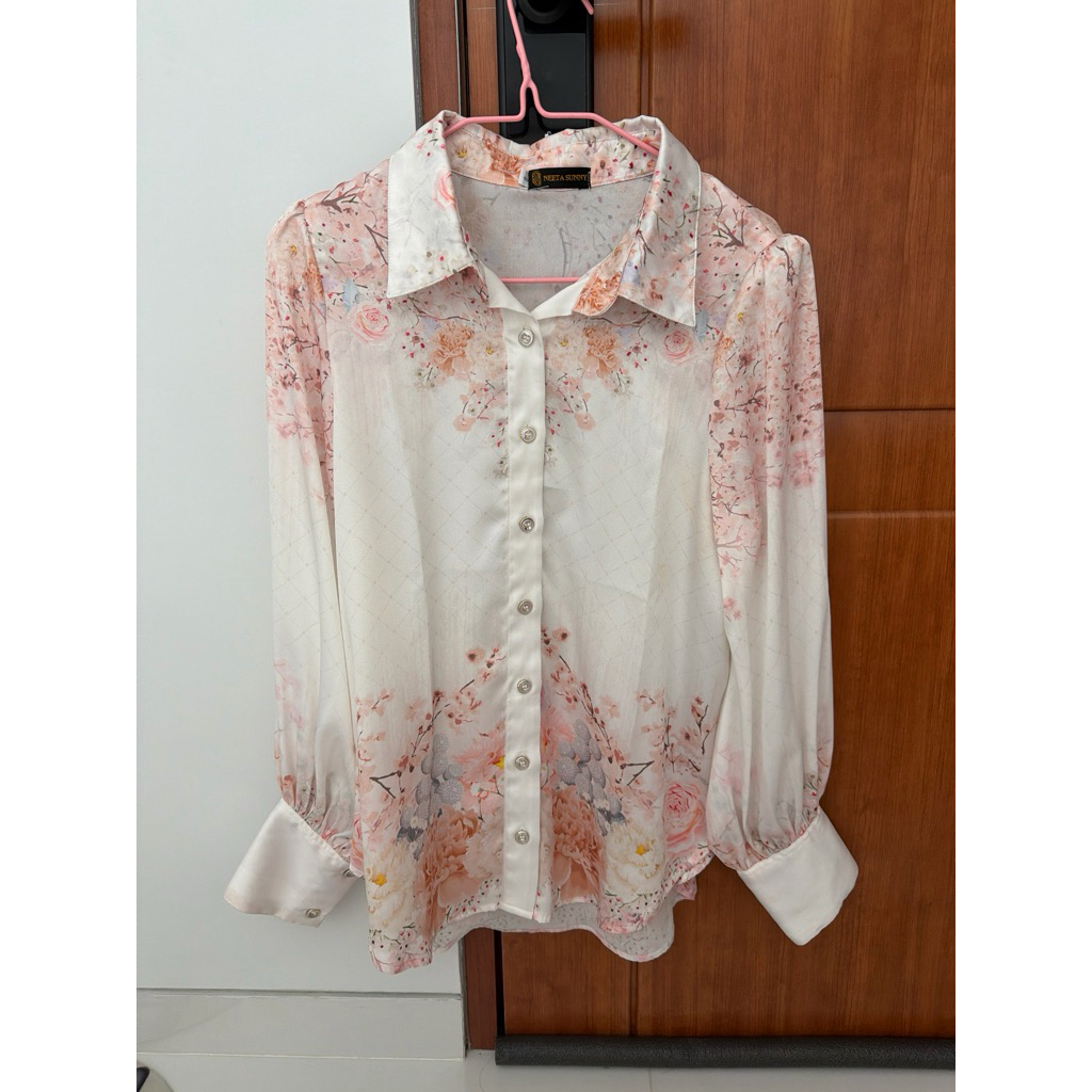 PRELOVED Blouse by Neeta Sunny
