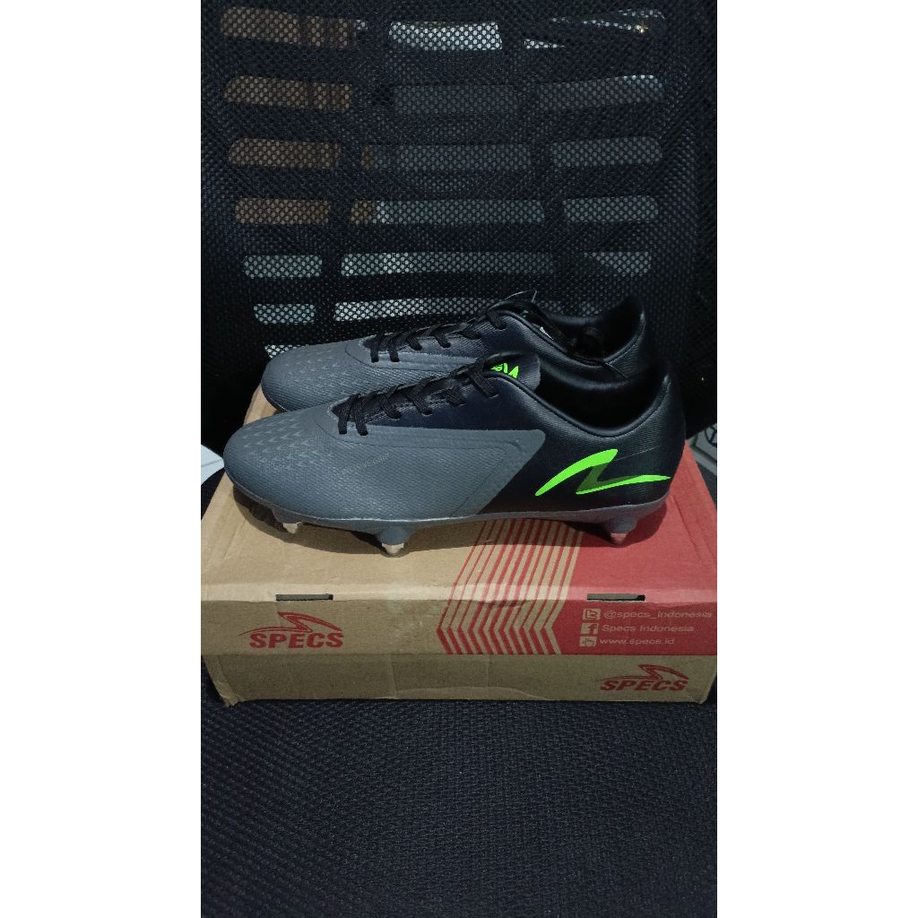 sepatu bola specs reacto blitz