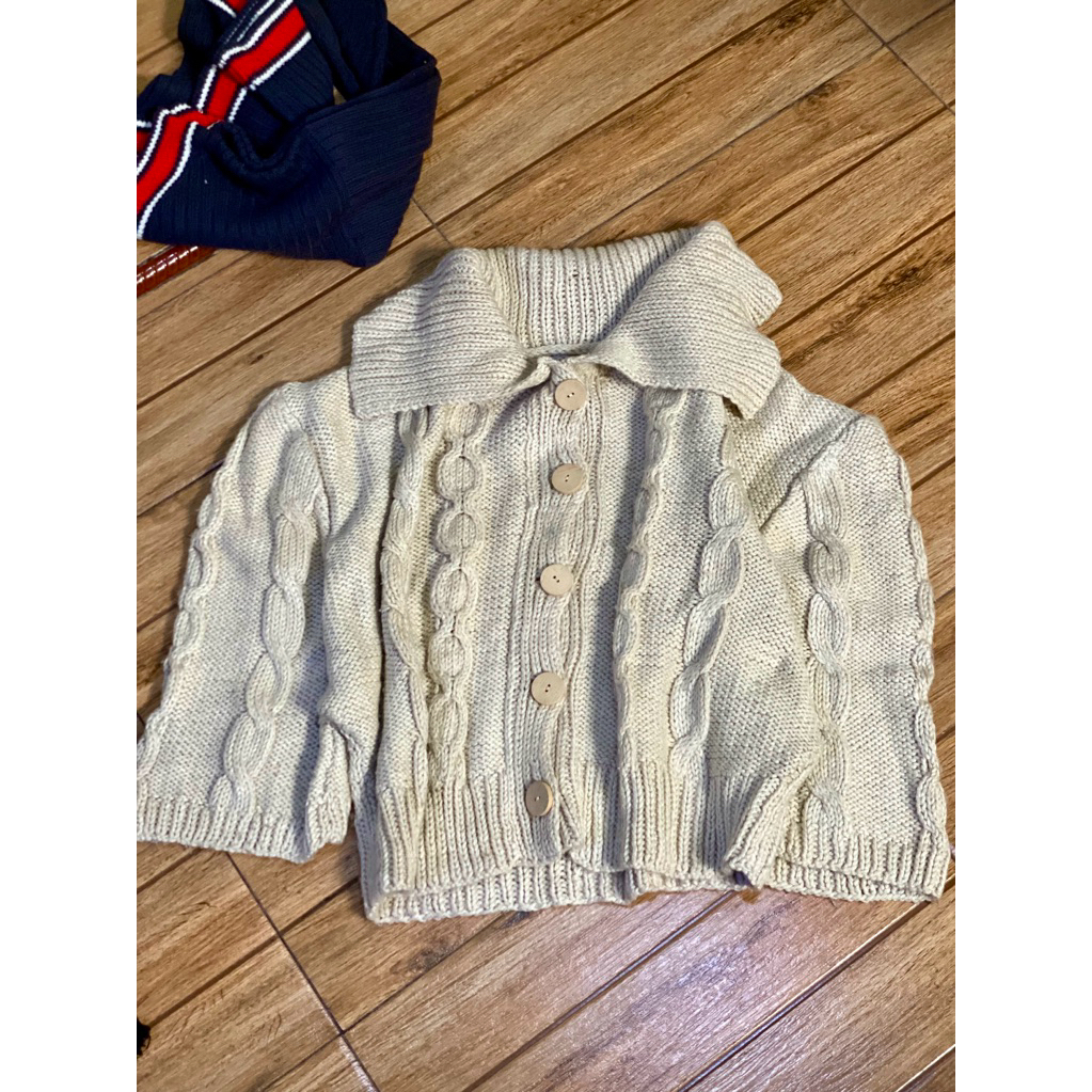 Cardigan rajut kepang crop