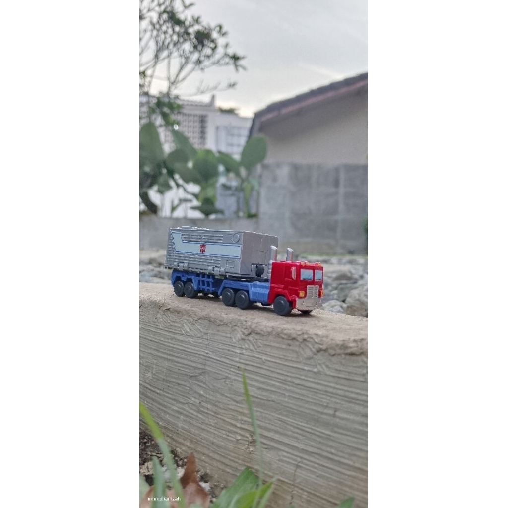 Blokees transformers Optimus prime+trailernya