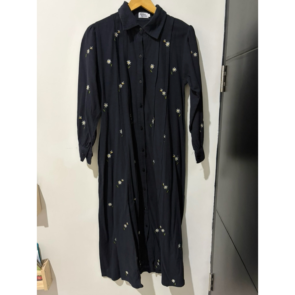PRELOVED SYIRAAS WARDROBE DRESS GAMIS BLACK