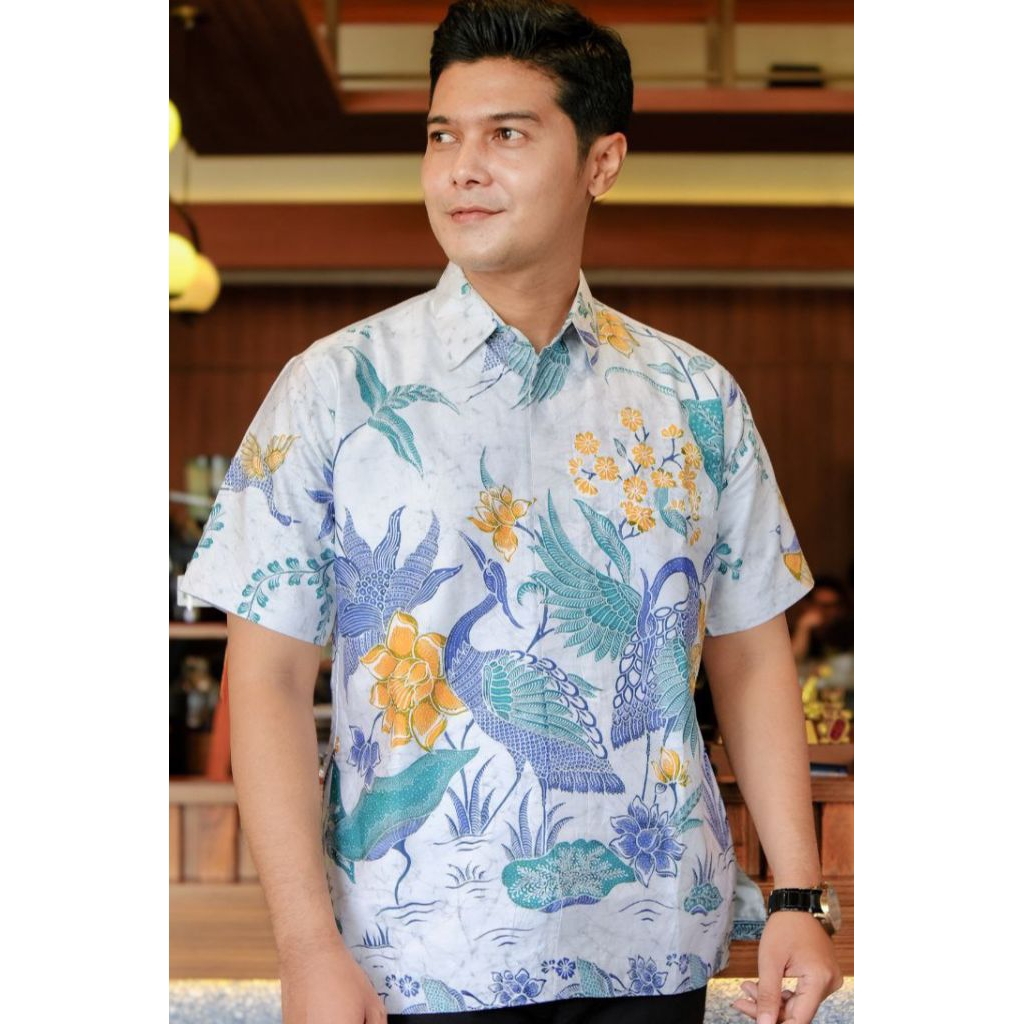 kemeja batik tulis pria modern kain satin lengan pendek dalam lapis furing premium/baju batik tulis 