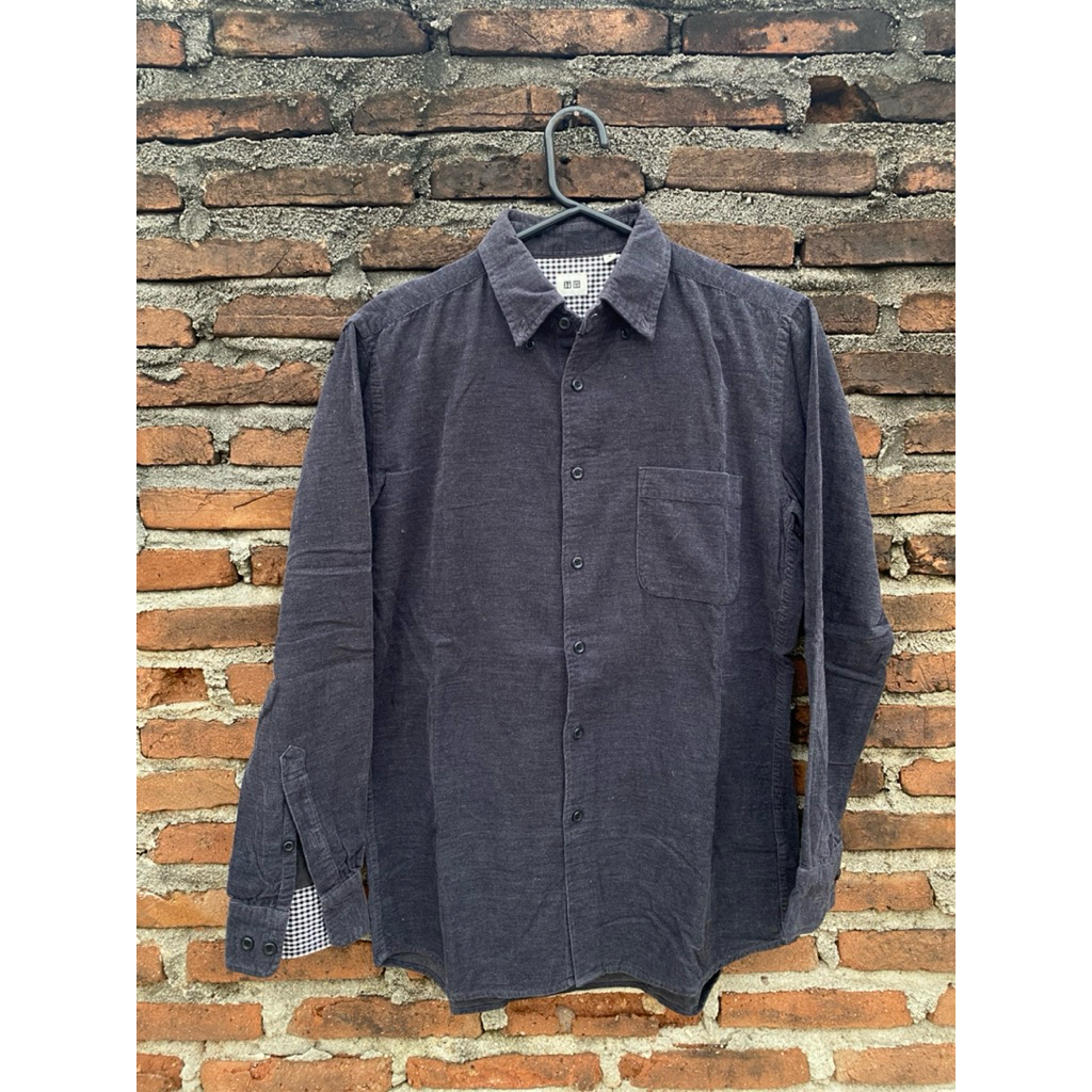 kemeja uniqlo corduroy abu