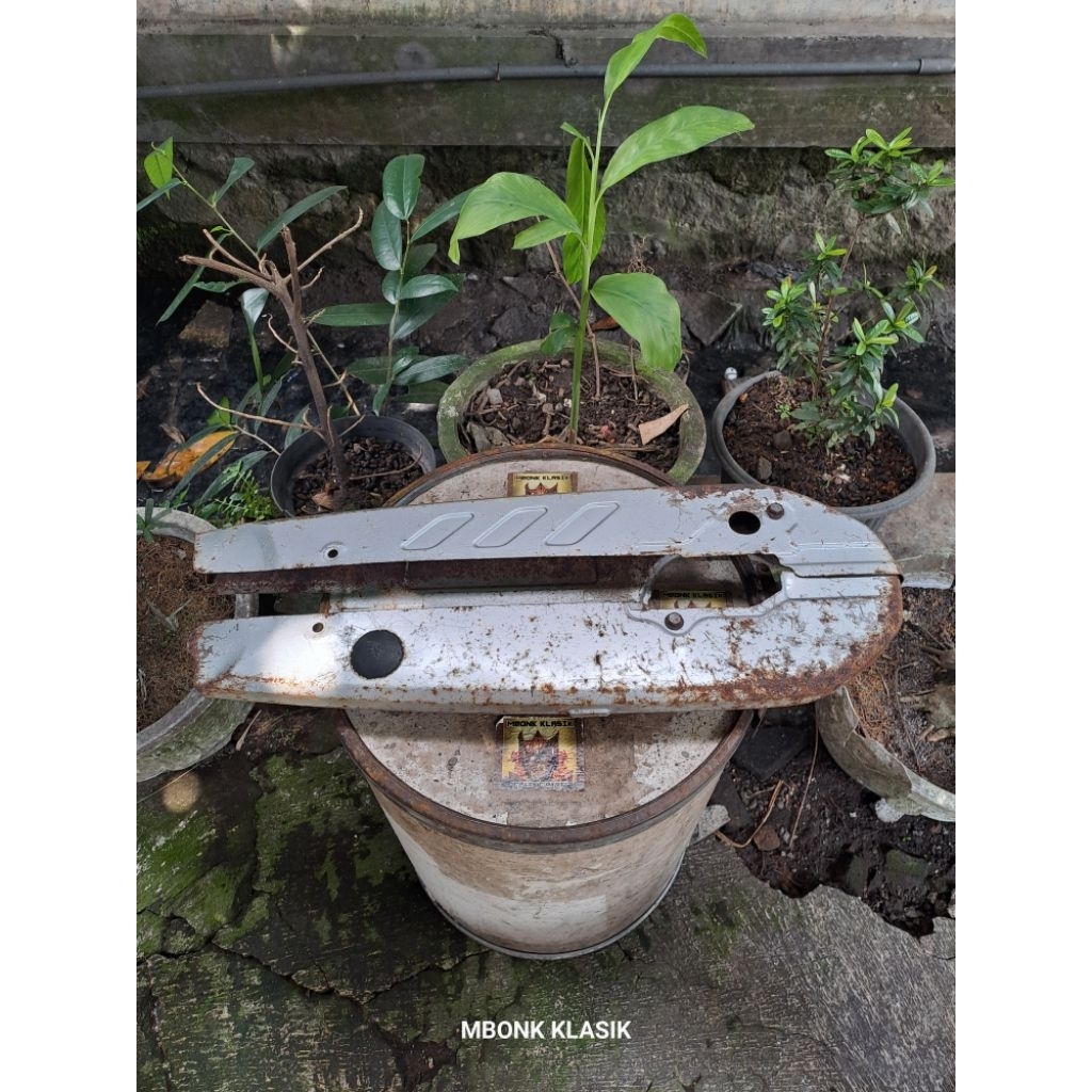 tutup rantai smash 110 old shogun 110 kebo tornado gx gs ORIGINAL ketengkas tutup rantai suzuki torn