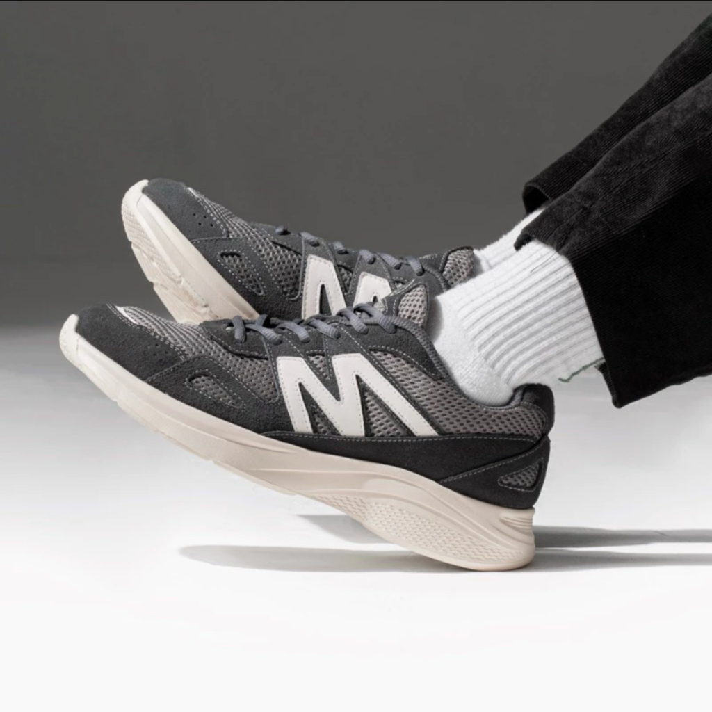 Marque.co Isssac Series - Dark Grey size 44
