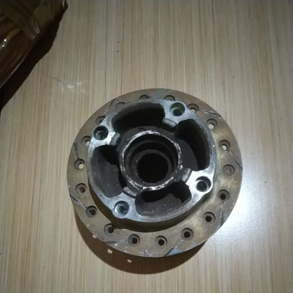Tromol depan Revo Absolute Revo fit Blade