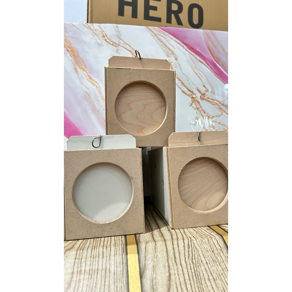 wadah burung box kayu angkuh