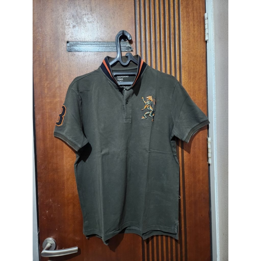 [BUNDLING 3 Hijau, Merah, Biru] Polo Shirt/ Kaos Berkerah Giordano size L warna Hijau Army
