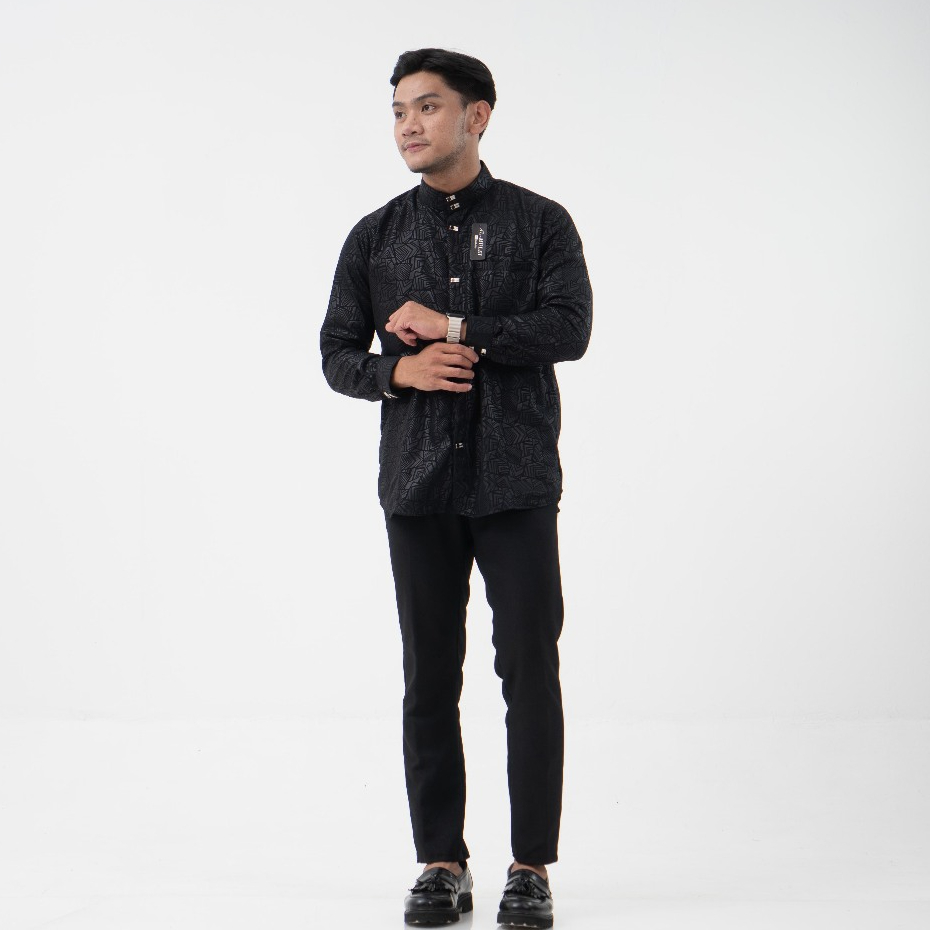 Kemko Sultan Kain Embos Premium Motif Eksklusif – Elegan, Modern & Berkelas Hitam Kancing Jepret Imf