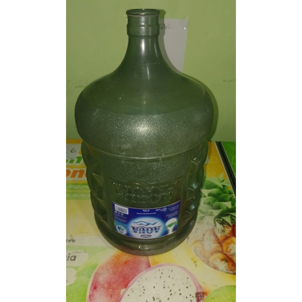 Galon Aqua Bekas Kosong Kondisi Baik Tidak Bocor Grade Reguler 1 Galon 19 Liter