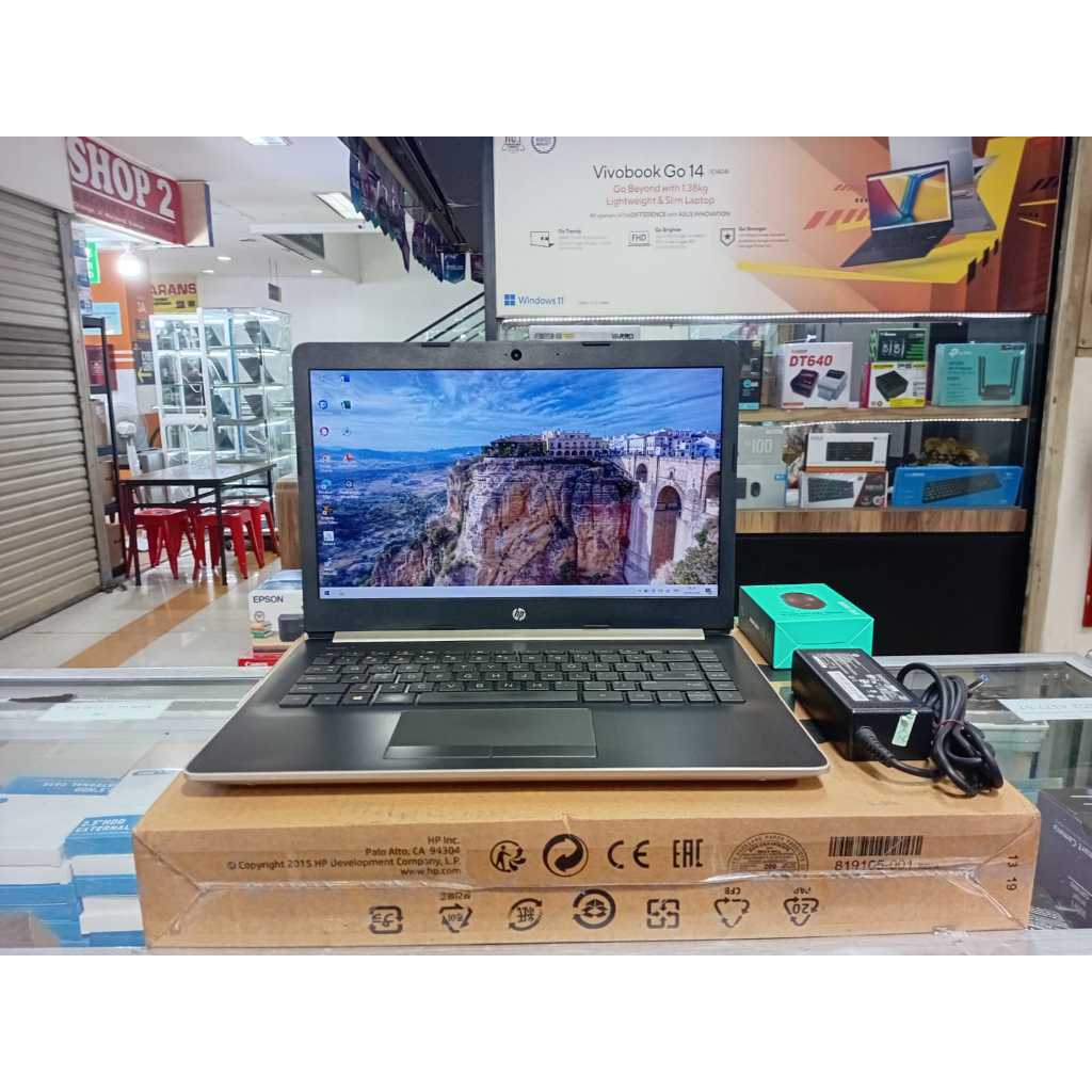 Laptop Leptop Second bekas Hp 14-cm0068au Amd a9-9425 Ram 4gb Ssd 128 gb Hdd 1 tb 14 INC SIAP PAKAI