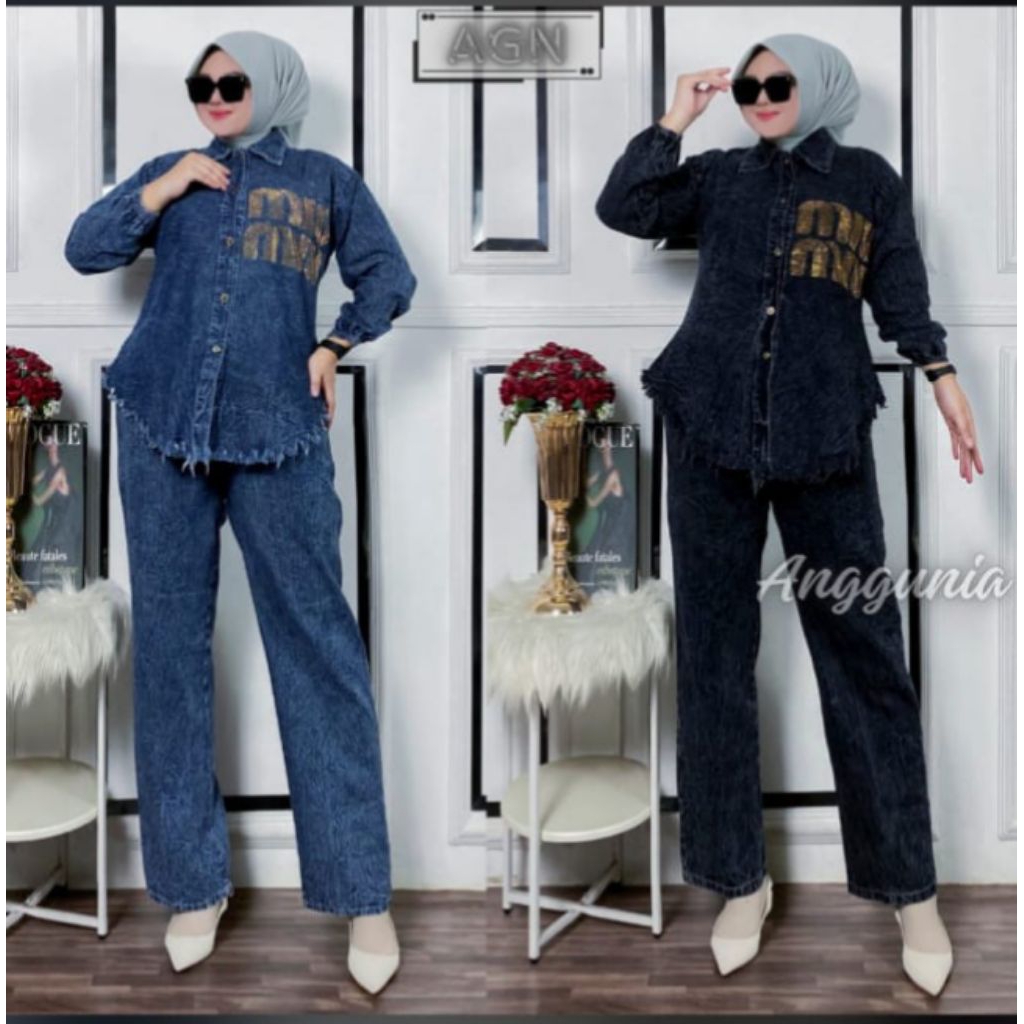 One Set Jeans Setelan Wanita Levis