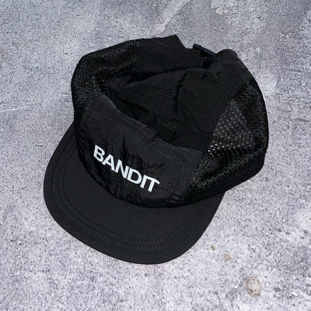 TOPI BANDIT RUNNING