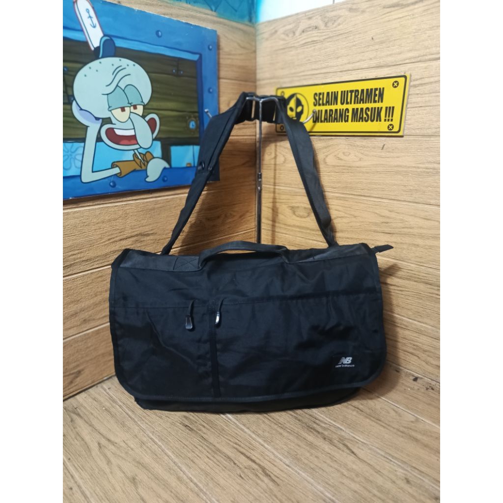 Tas slempang Massager Bag NB second original
