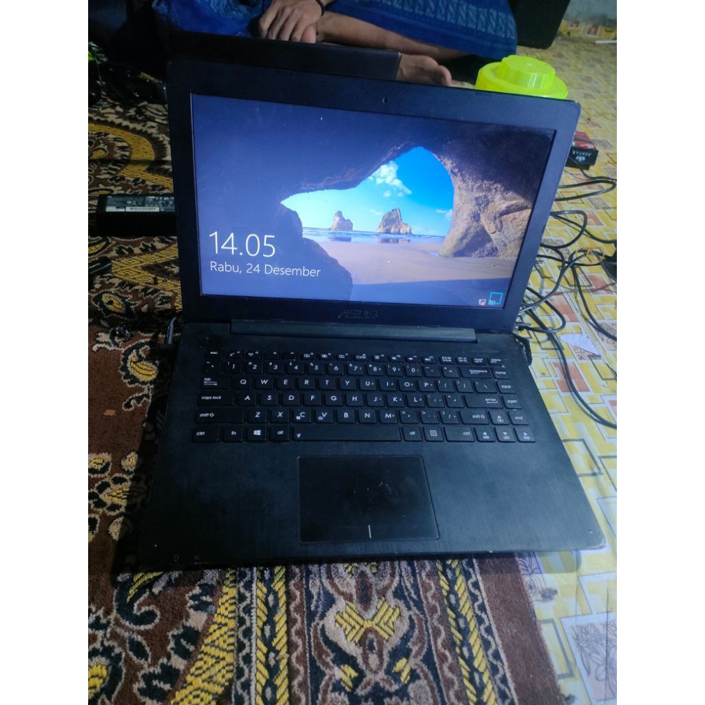 Laptop Asus X453M ram 4gb Bahan