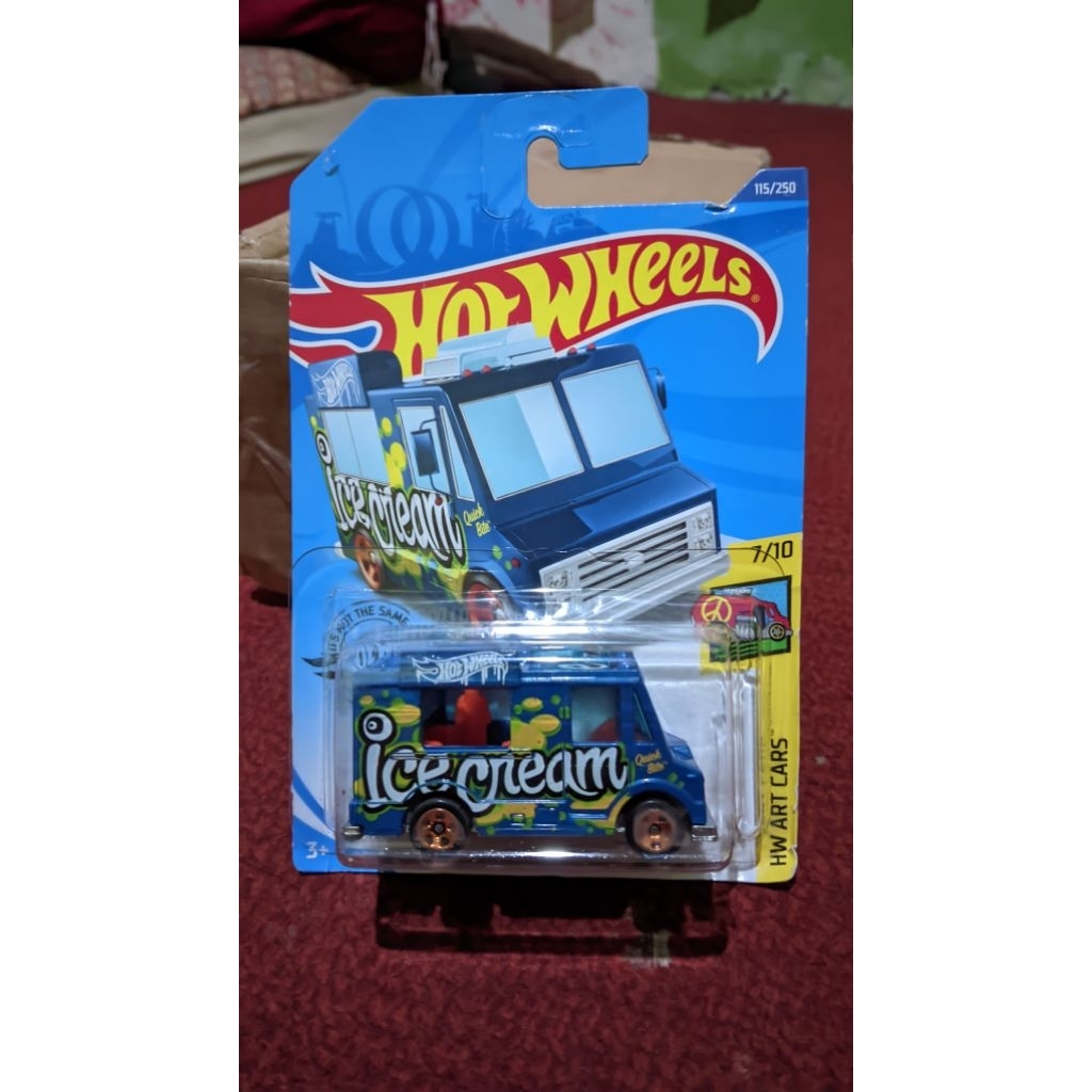 Hotwheels truck quick bite Ice cream