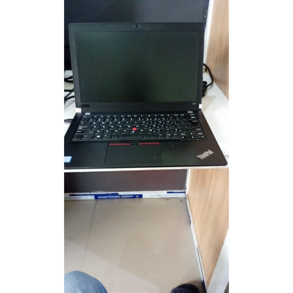 Laptop Lenovo x280 core i5 touch screen 12,5"