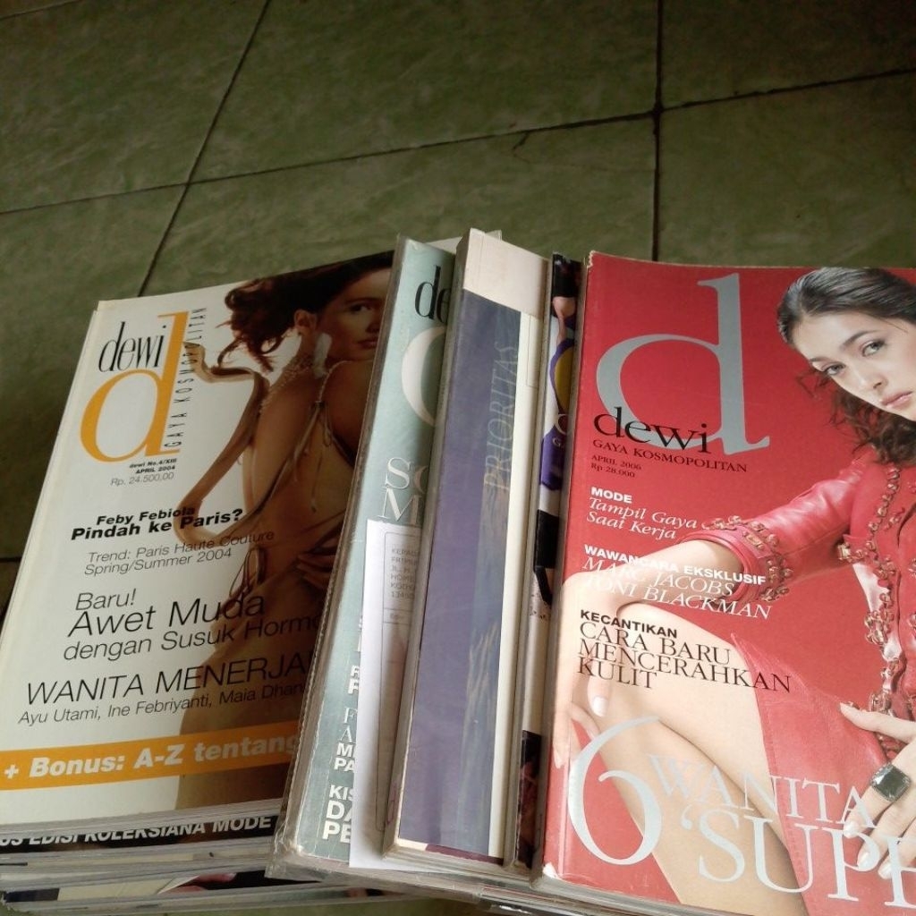 MAJALAH DEWI GAYA KOSMOPOLITAN