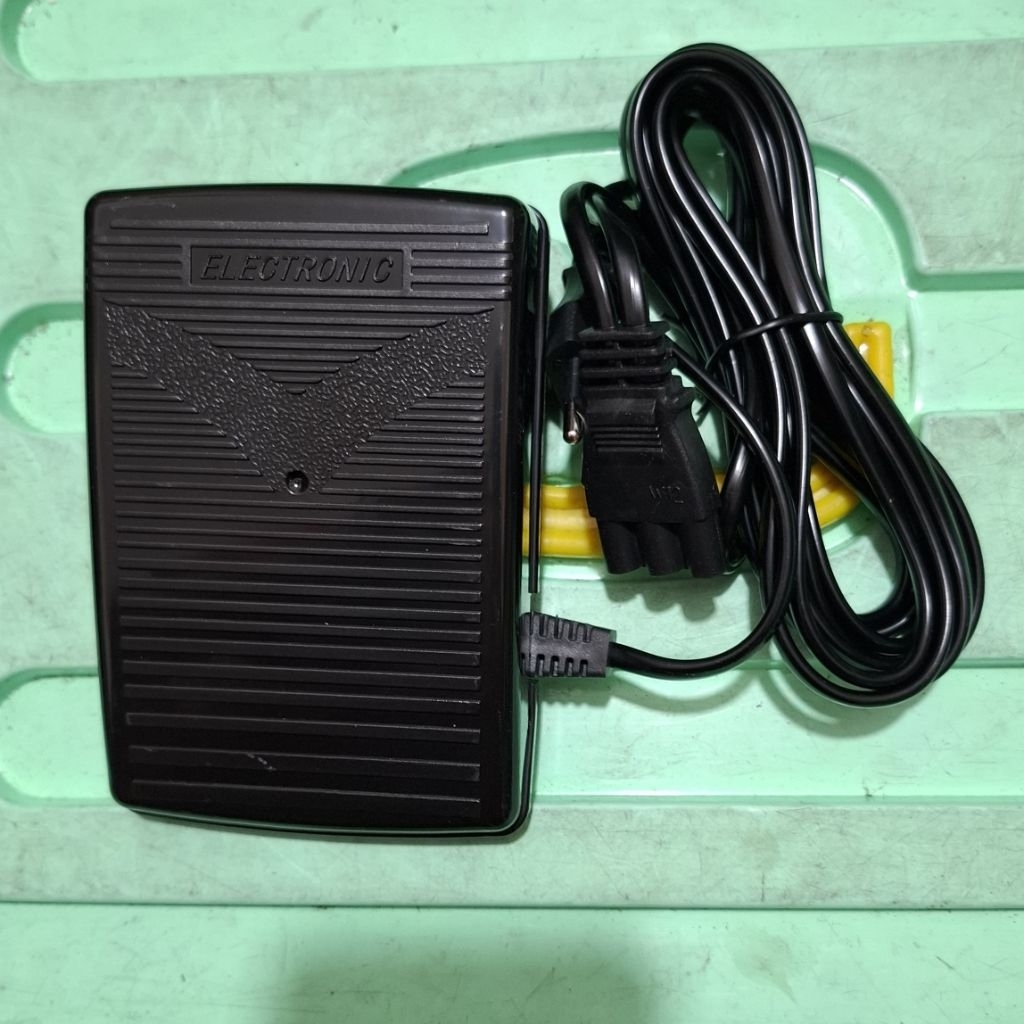 Injakan Portable Janome Mesin Jahit Janome