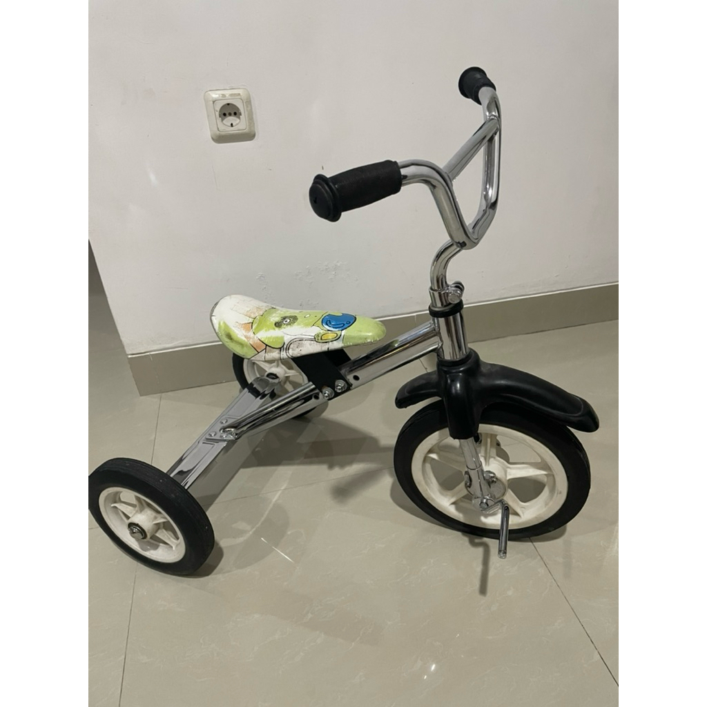 Sepeda Anak Tiga Roda umur 2-5 tahun