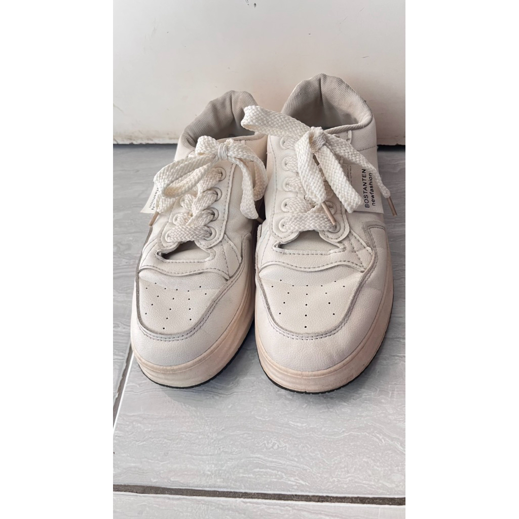 Preloved sepatu bostanten