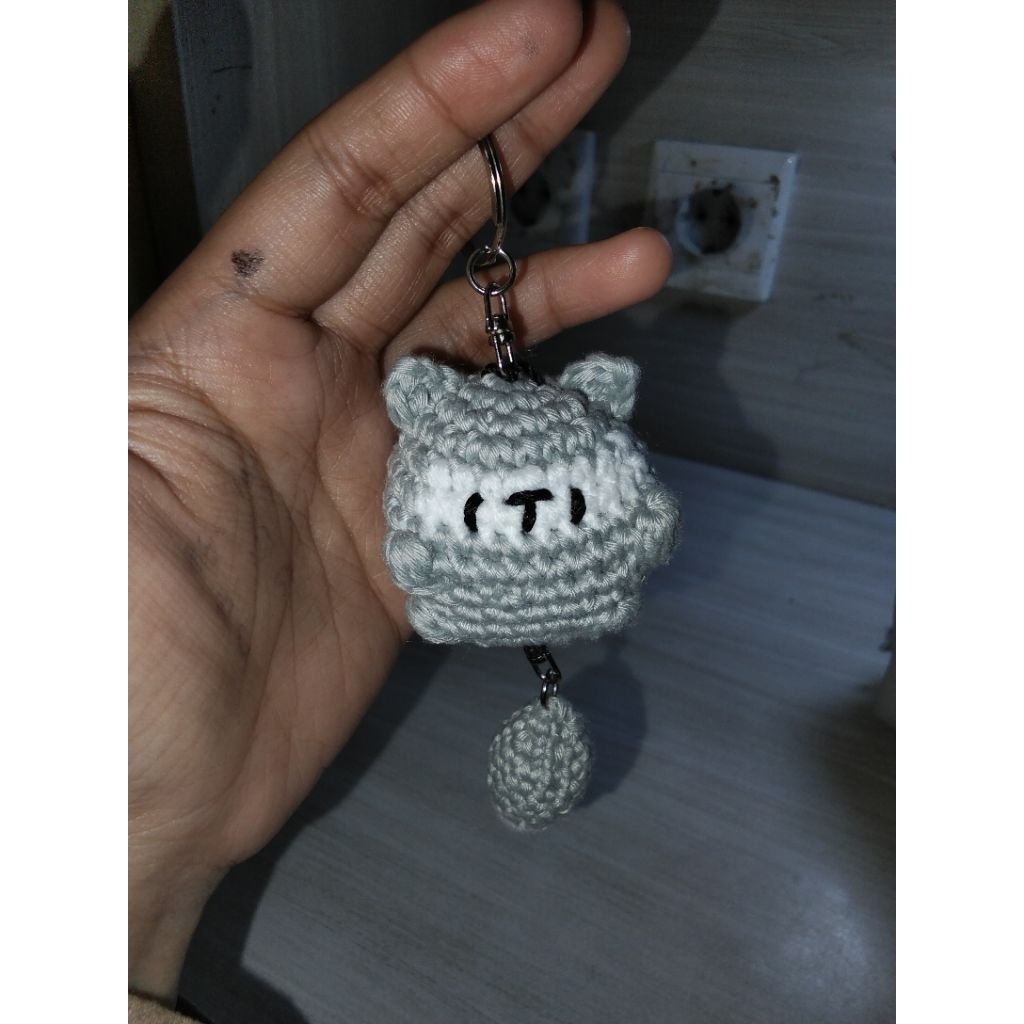 Boneka Serigala Rajut Gantungan Kunci