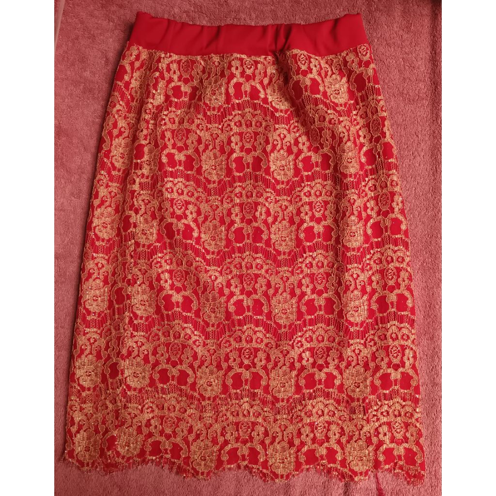 Rok Midi warna Merah Gold