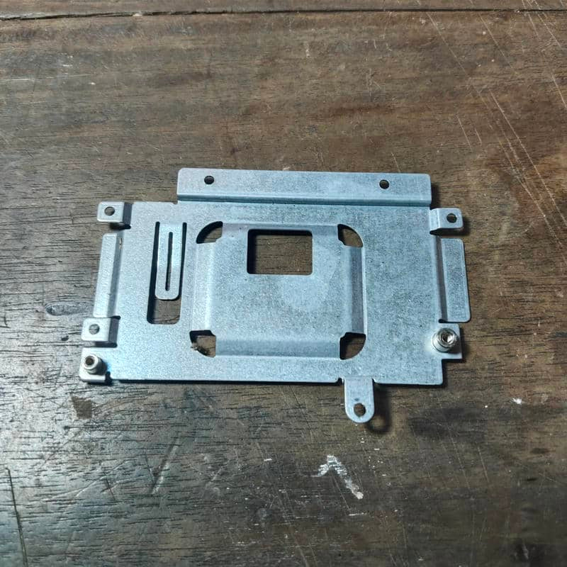 bracket briket penyangga touchpad smk zyrex b10